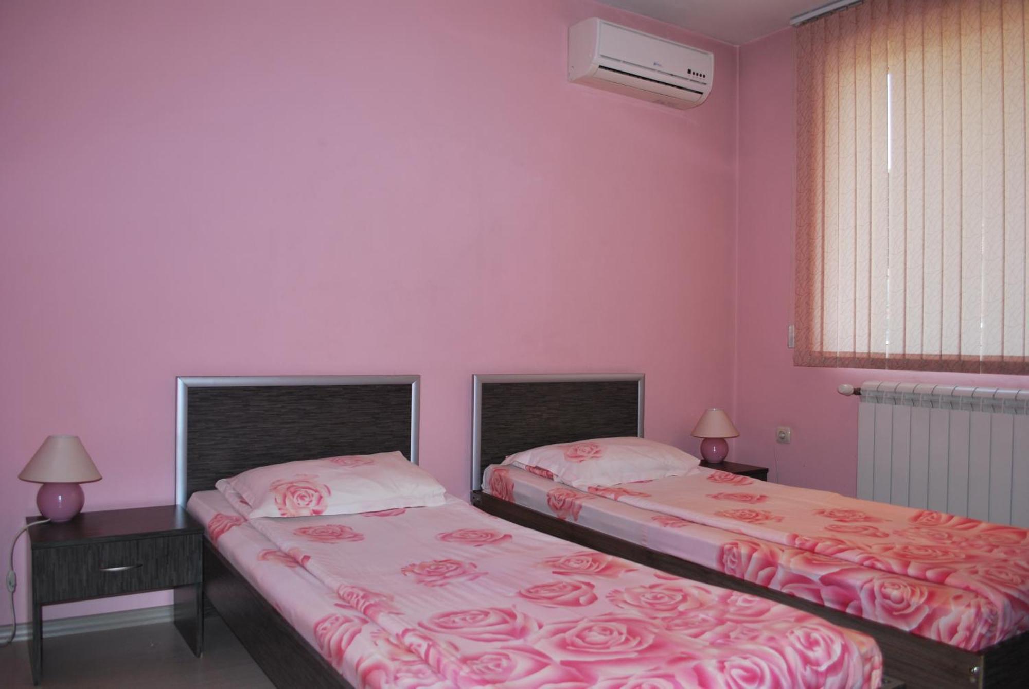 Hotel Milenium Szófia Kültér fotó